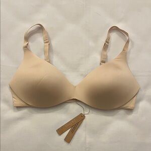 SKIMS WIRELESS FORM PUSH-UP PLUNGE BRA